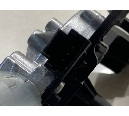 Моторчик стеклоочистителя (задний)