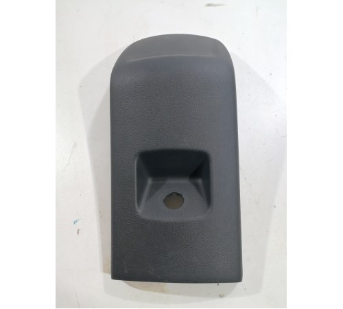 Накладка центральной консоли (задняя)