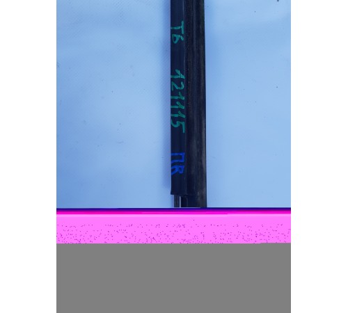 Уплотнитель стекла передний правый внешний