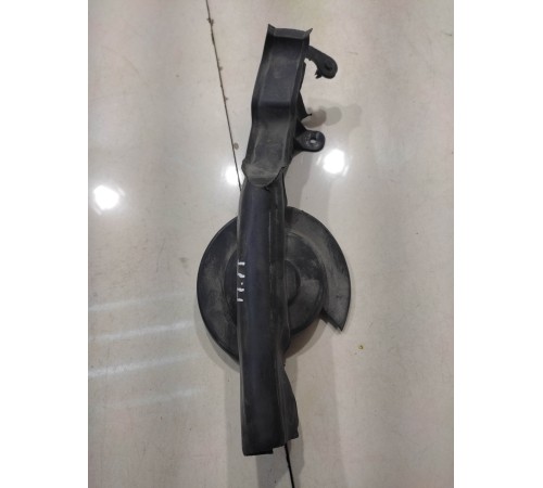 Уплотнитель капота (передний правый)