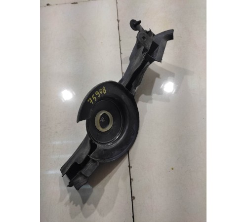 Уплотнитель капота (передний правый)