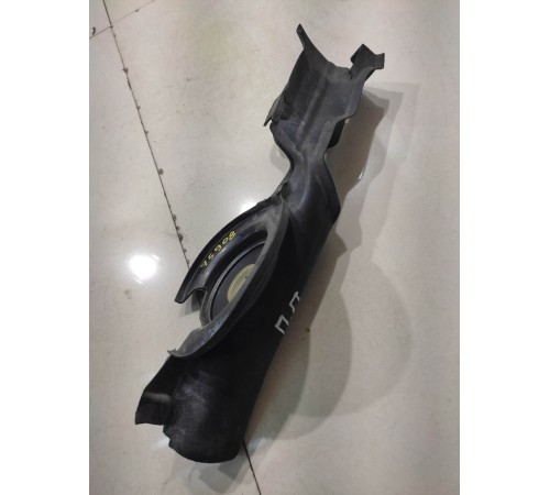 Уплотнитель капота (передний правый)