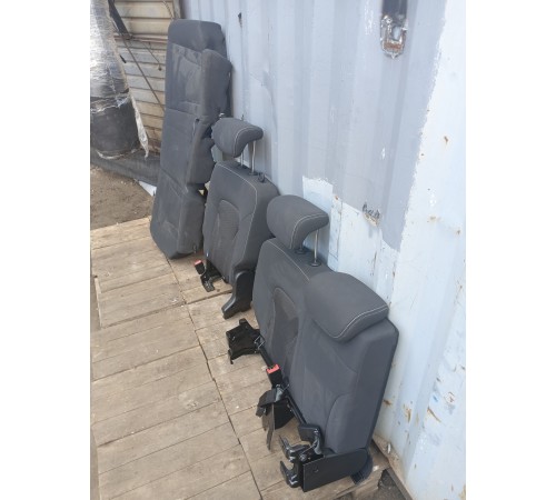 Задний ряд сидений