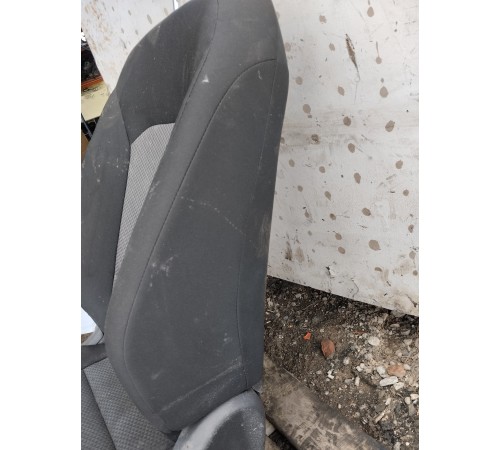 Сиденье переднее правое