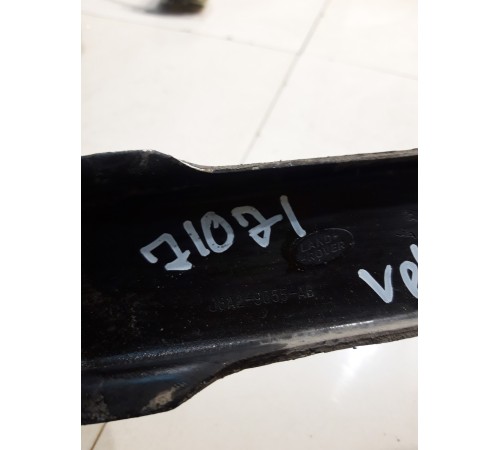 Кронштейн топливного бака