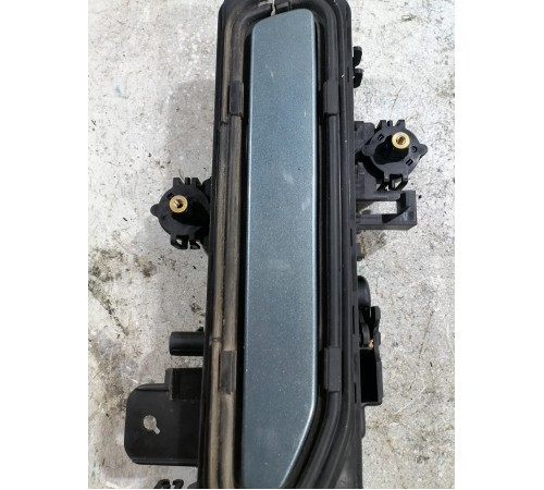 Ручка двери передняя правая внешняя