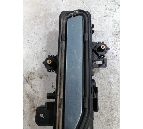 Ручка двери передняя правая внешняя