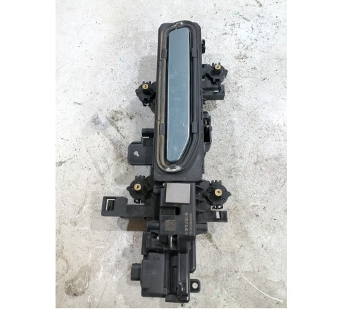 Ручка двери передняя правая внешняя