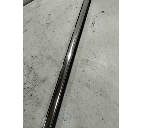 Уплотнитель стекла передний левый внешний