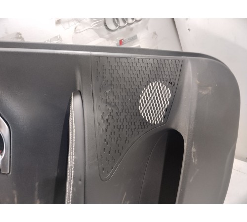 Обшивка двери задняя левая