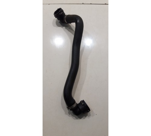 Патрубок системы охлаждения