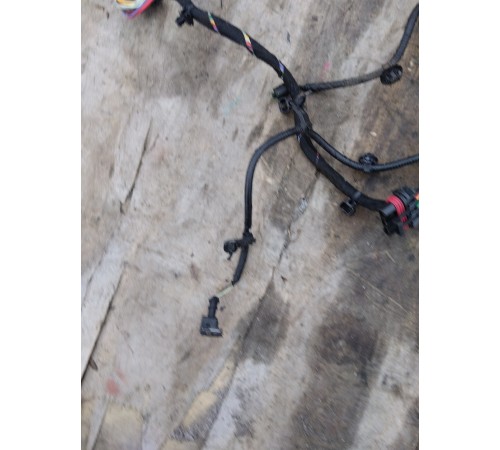 Электропроводка подкапотная с блоком предохранителей