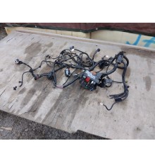 Электропроводка подкапотная с блоком предохранителей