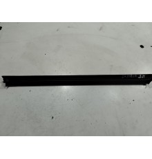 Уплотнитель стекла (задний правый внутренний)