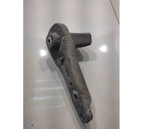 Крепление(дополнительное) заднего подрамника(правое)