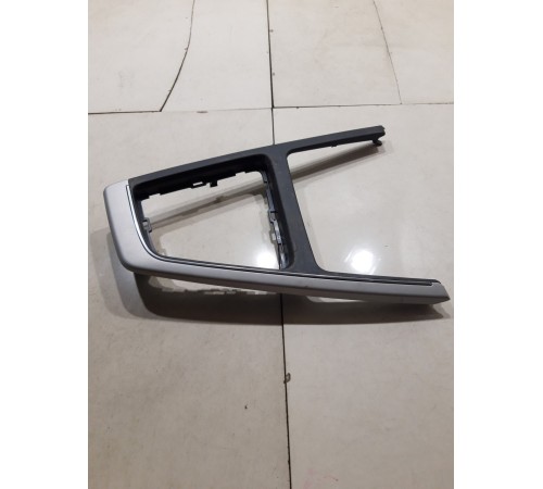 Накладка центральной консоли КПП