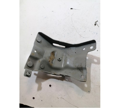 Крепление АКБ