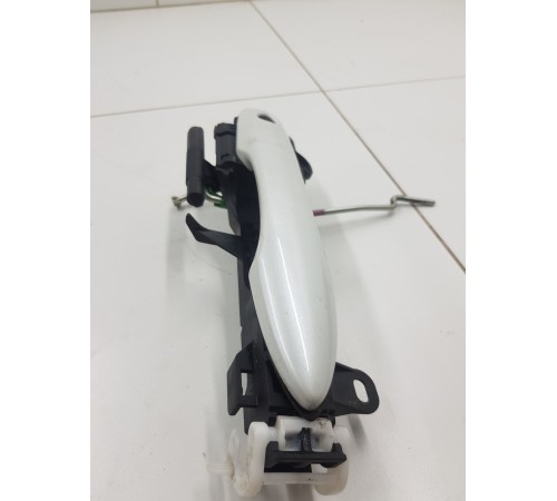 Ручка двери передняя левая внешняя