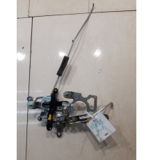 Механизм доводчика крышки багажника