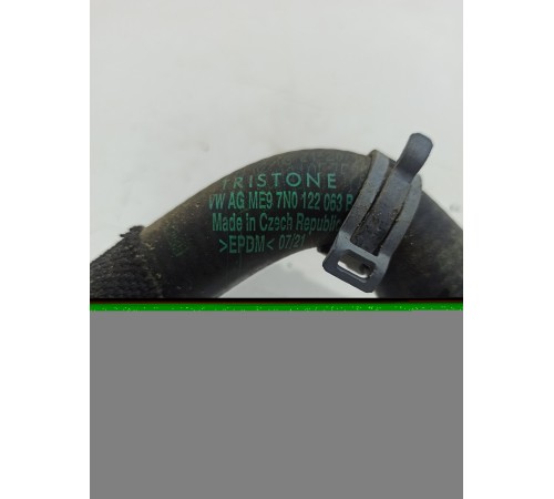 Патрубок системы охлаждения