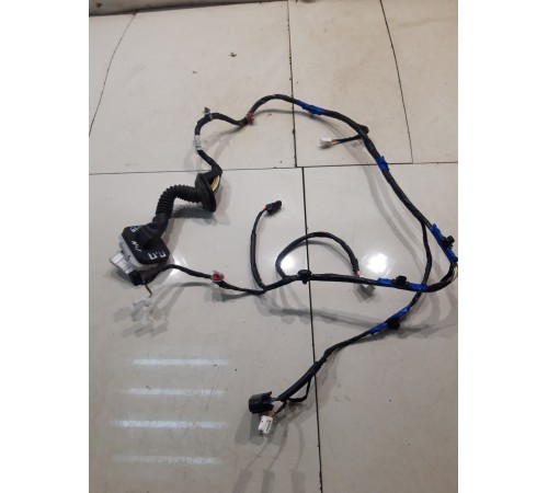 Электропроводка двери (передняя, правая)