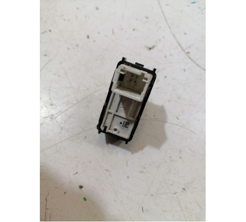 Кнопка стеклоподъёмника передняя правая