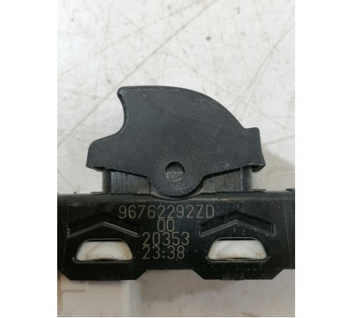 Кнопка стеклоподъёмника передняя правая