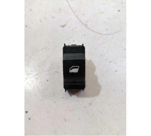 Кнопка стеклоподъёмника передняя правая