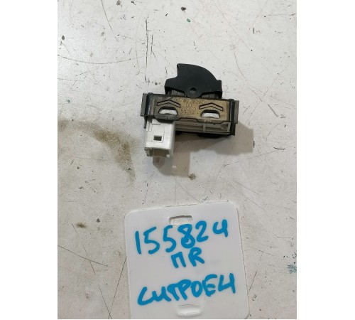 Кнопка стеклоподъёмника передняя правая