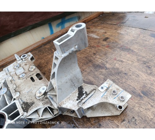 Балка передняя, подрамник