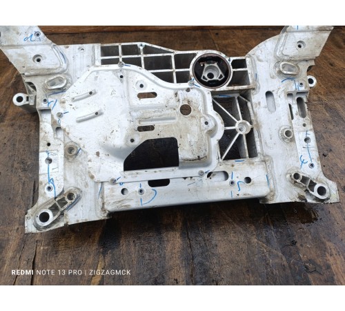 Балка передняя, подрамник