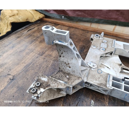 Балка передняя, подрамник