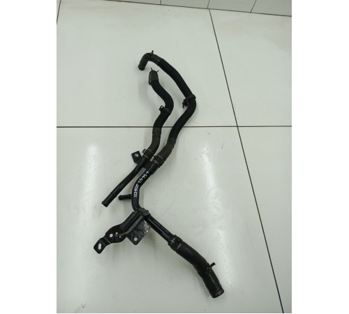 Патрубок системы охлаждения металический