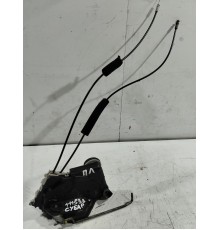 Замок двери (передний левый)