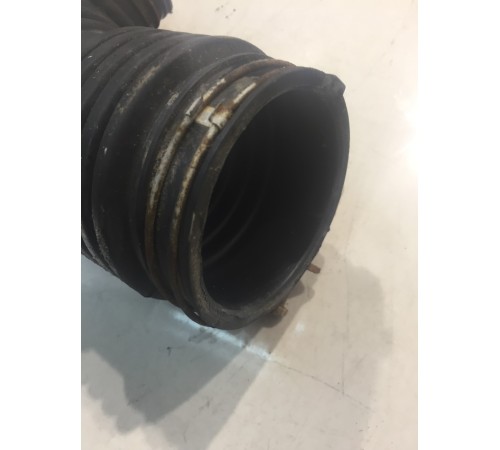 Патрубок воздушного фильтра