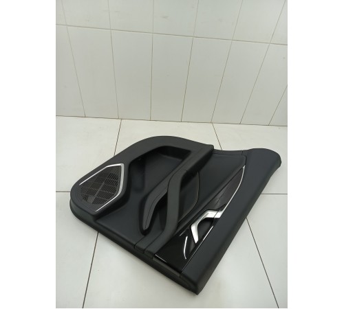 Обшивка двери задняя правая