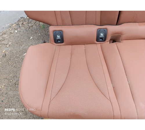 Сиденье задний ряд