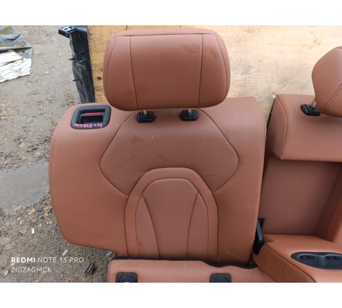 Сиденье задний ряд