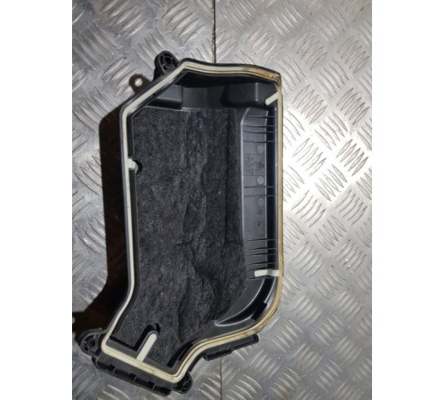 Крышка блока предохранителей