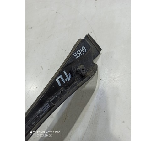 Молдинг лобового стекла(левый)
