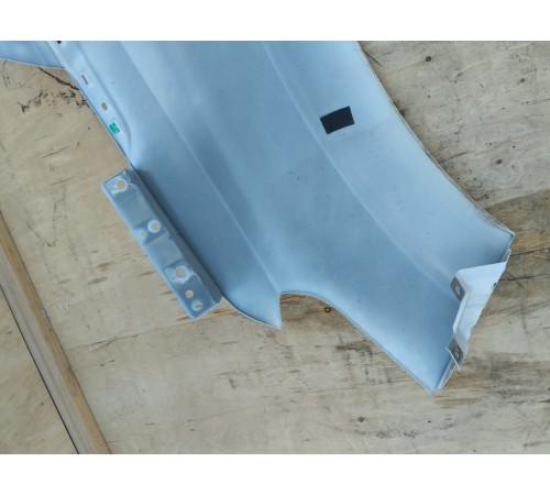 Крыло переднее правое