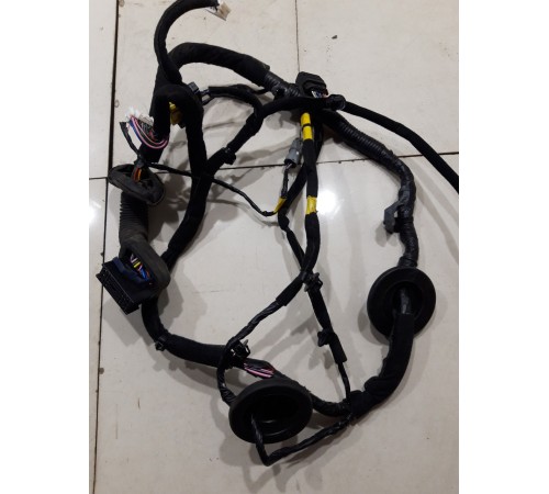 Электропроводка двери (передняя, левая)