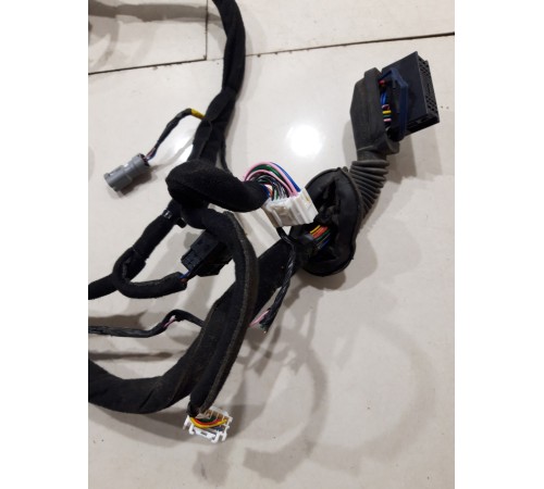 Электропроводка двери (передняя, левая)