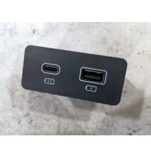 Разъем двойной USB /Type-C