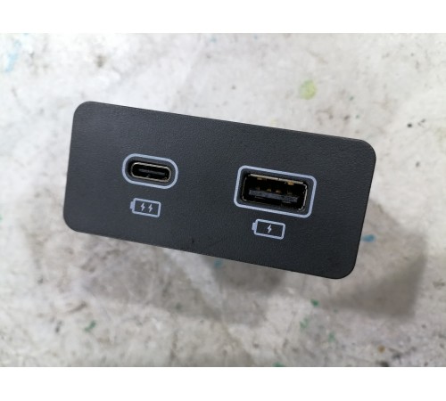 Разъем двойной USB /Type-C
