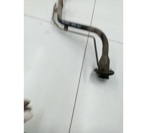 Горловина топливного бака