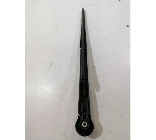 Поводок стеклоочистителя задний