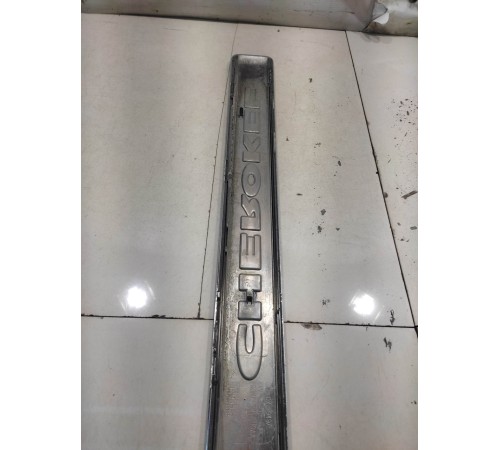 Накладка двери декоративная(передняя правая)