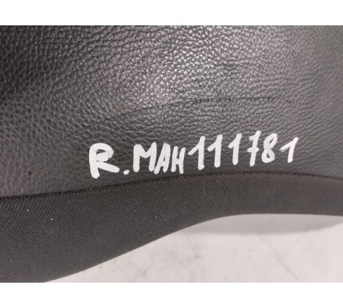 Спинка правого (пассажирского) сиденья