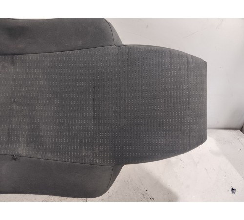 Спинка правого (пассажирского) сиденья